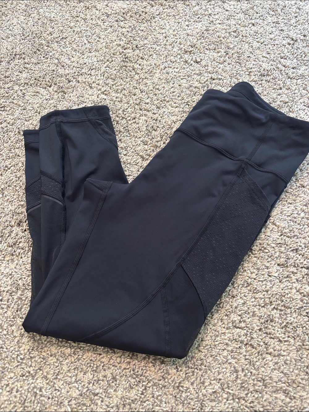 Lululemon Run Smoothly Crop *23" size 10